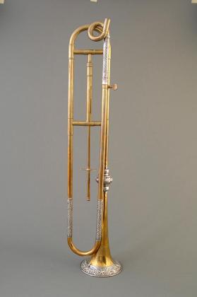 Mechanical slide trumpet, F