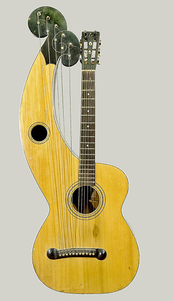 Harp guitar