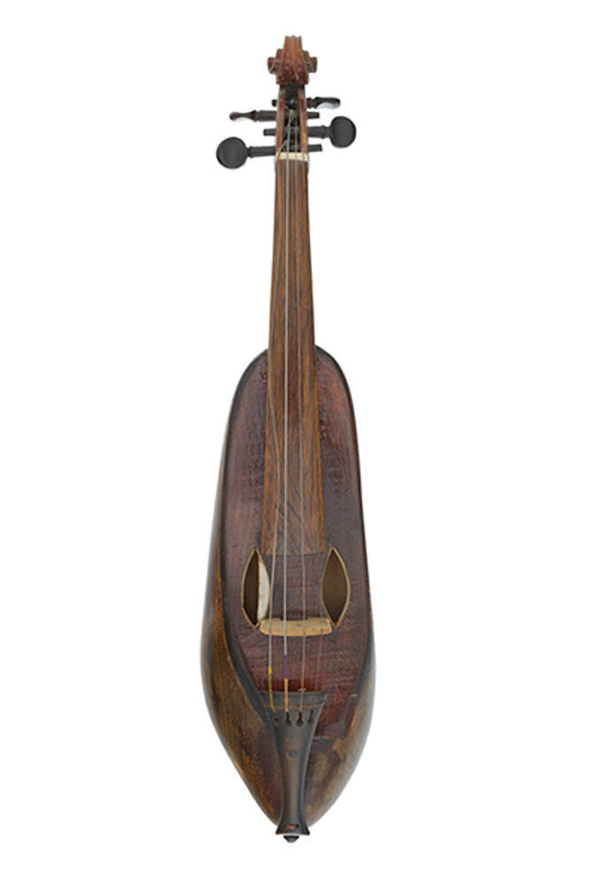 Clog violin