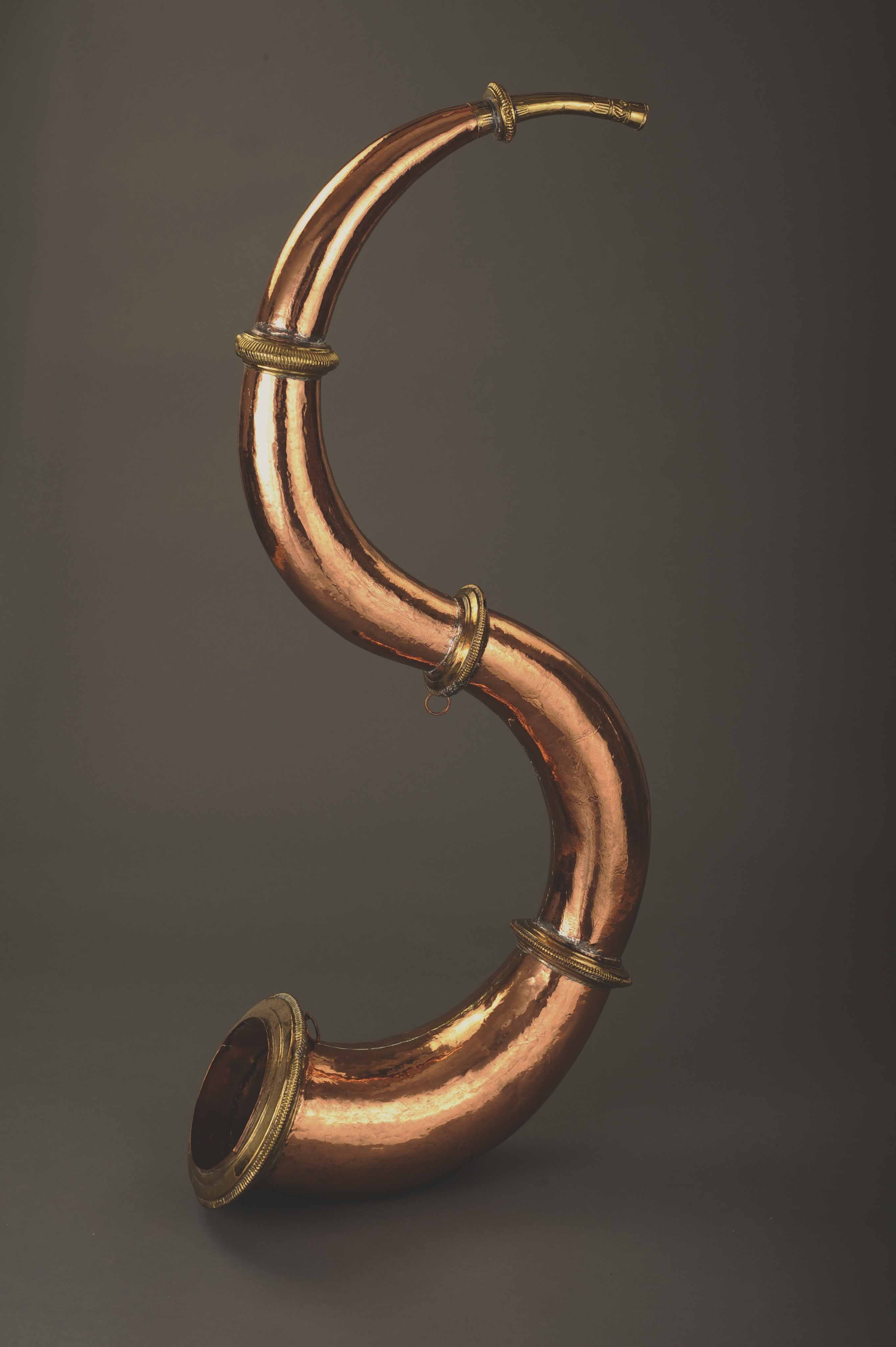 End-blown horn