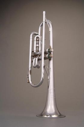 Bugle with two valves, G