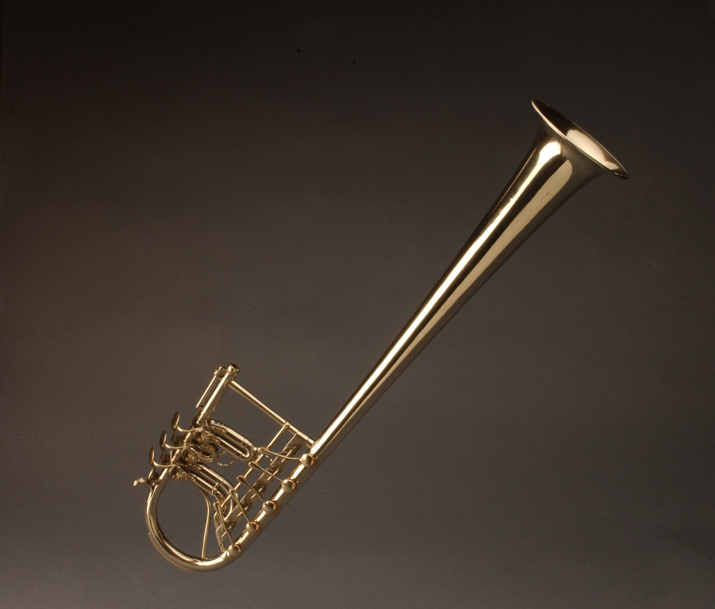 Over-the-shoulder bugle, E-flat