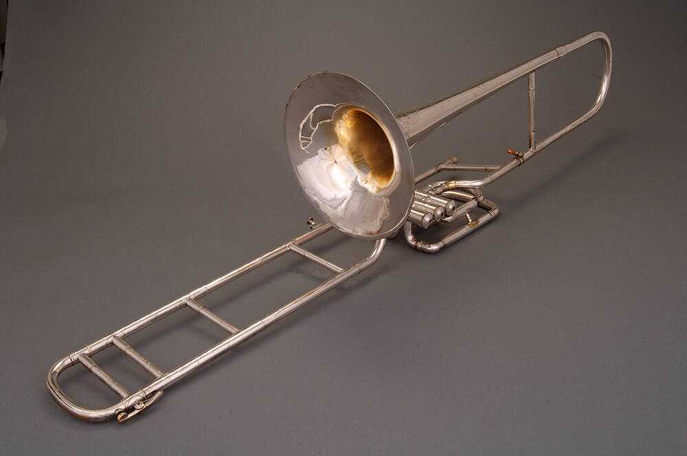 Tenor valve trombone, B-flat, high pitch