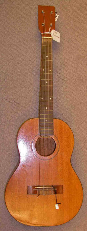 Baritone ukulele