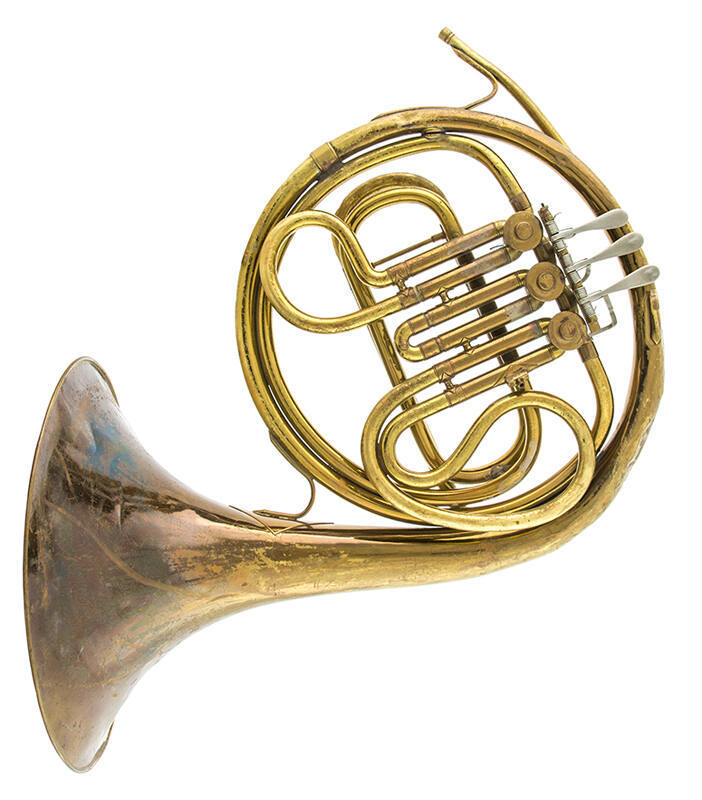 Single horn, F, E-flat