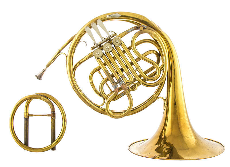 Single horn, F, E-flat