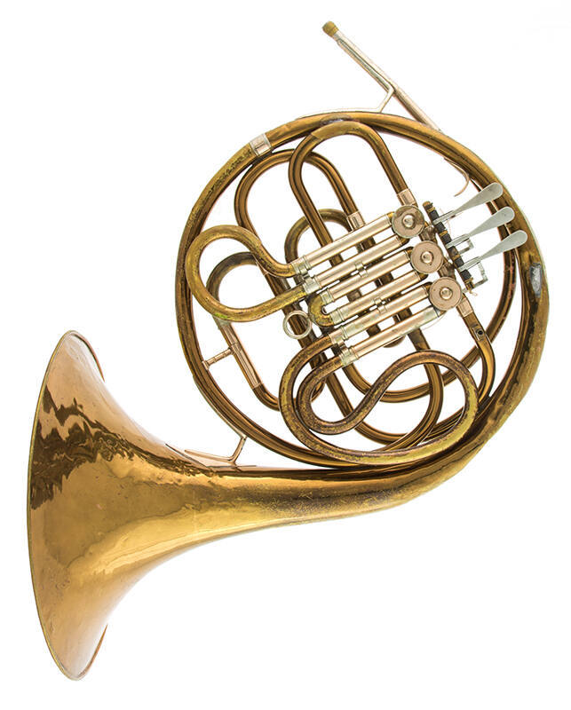 Single horn, F, low pitch