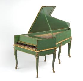 Clavecin à marteaux (harpsichord with hammers)