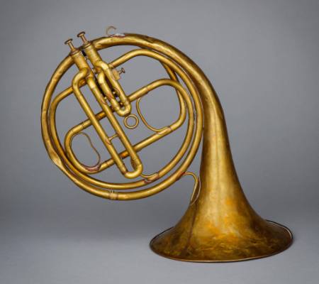 Single horn, B-flat