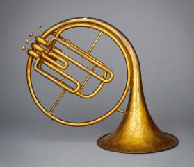 Single horn, F