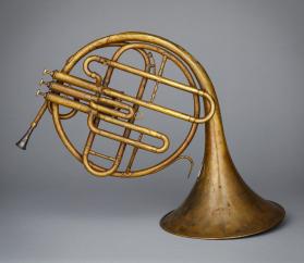 Single horn, B-flat