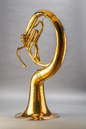 Sousaphone, bell up, E-flat, high pitch / low pitch
