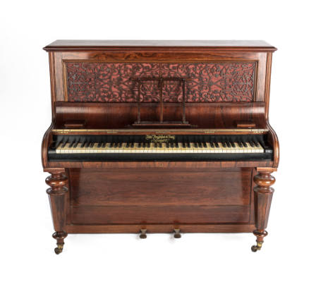 Upright piano