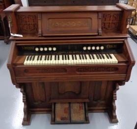 Reed organ