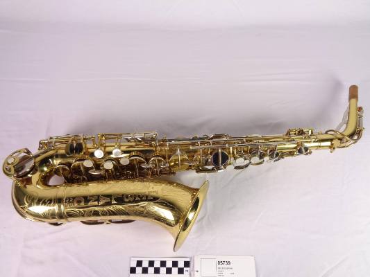 Alto saxophone, low pitch