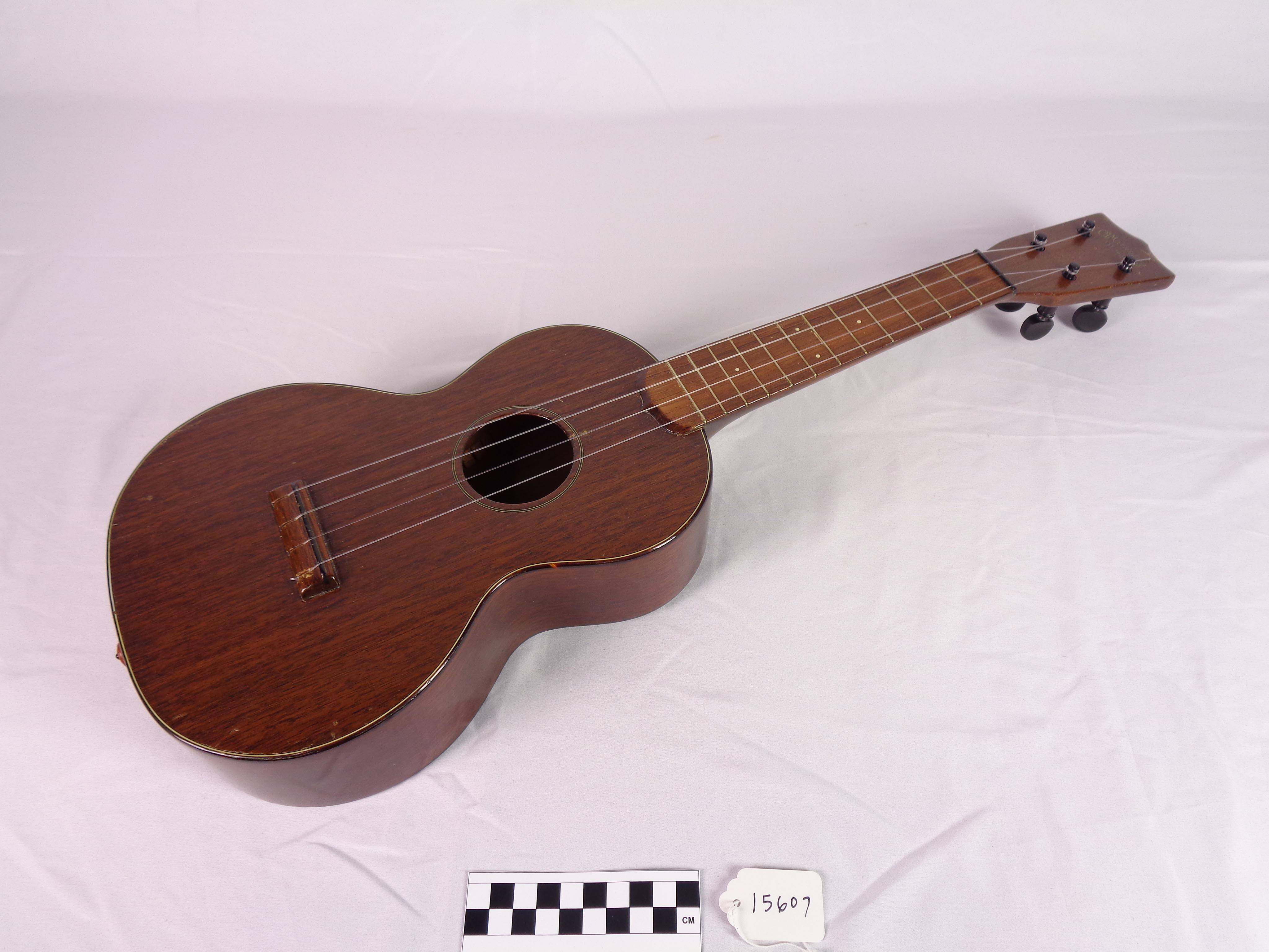Concert ukulele