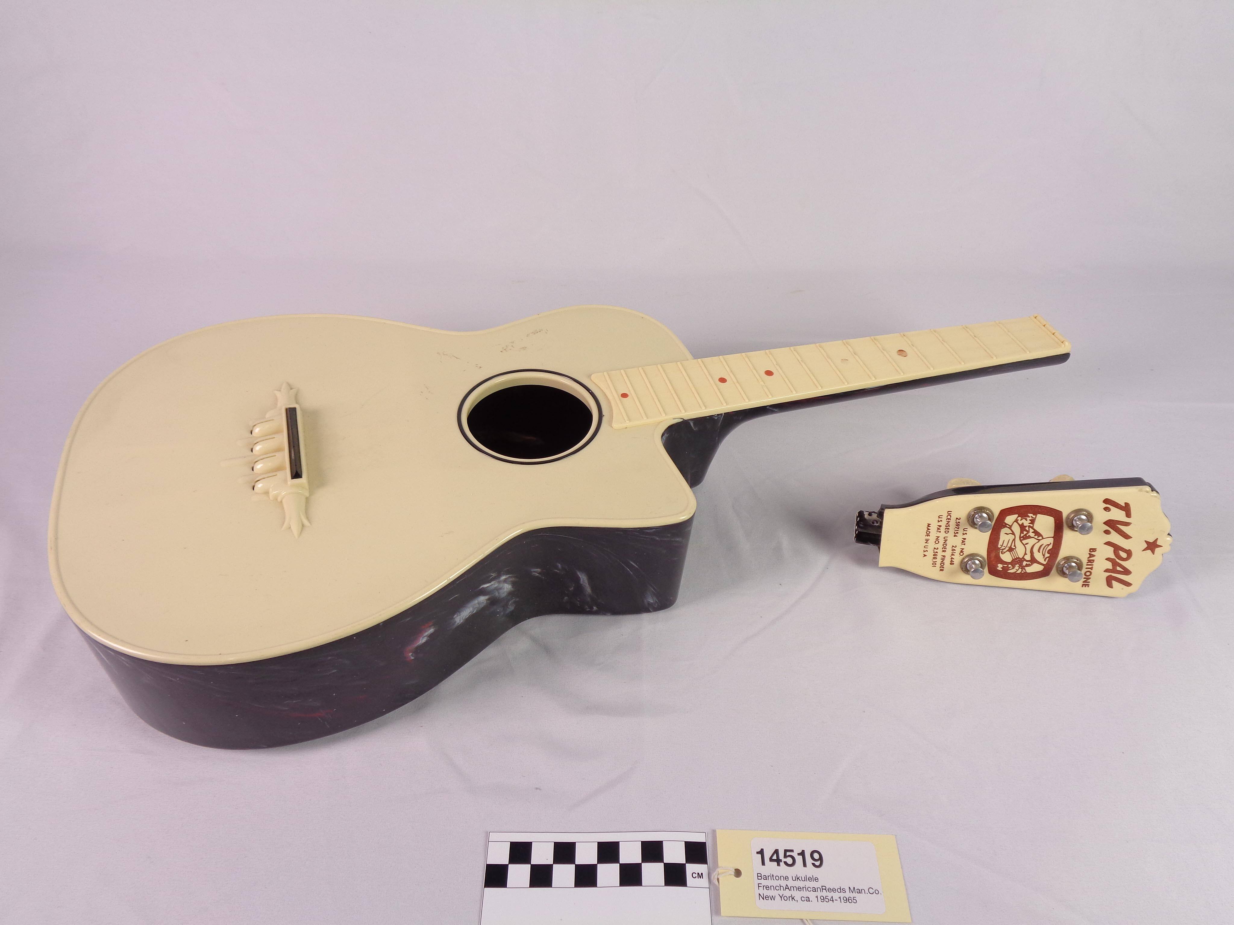 Baritone ukulele