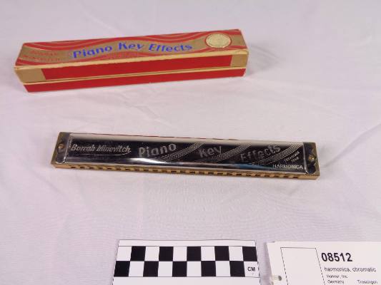 Chromatic harmonica