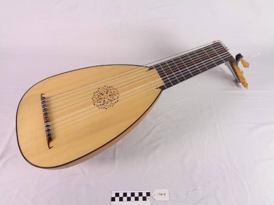 10-course alto lute