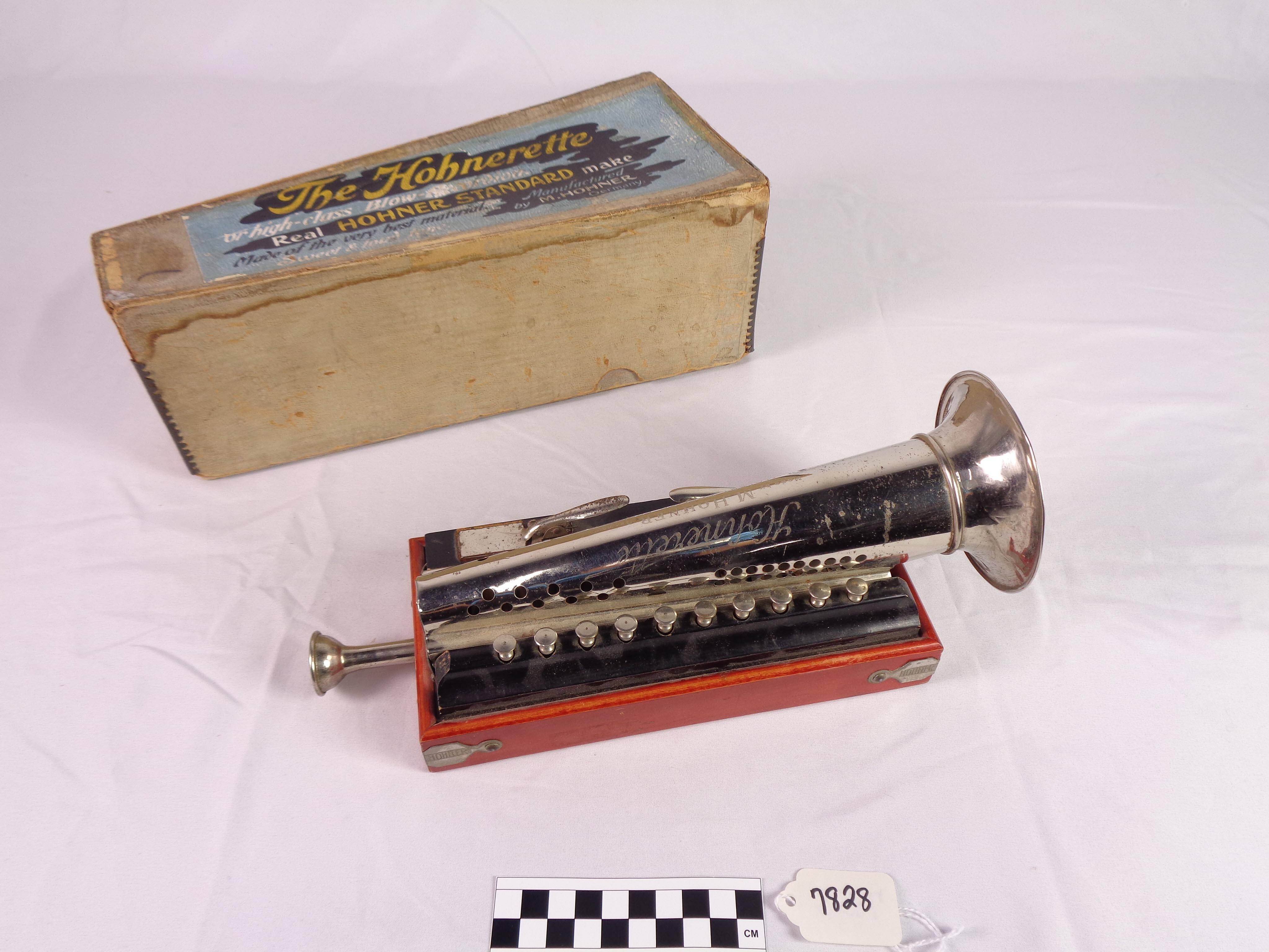 Blow accordion