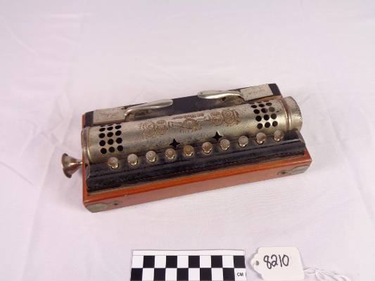 Blow accordion