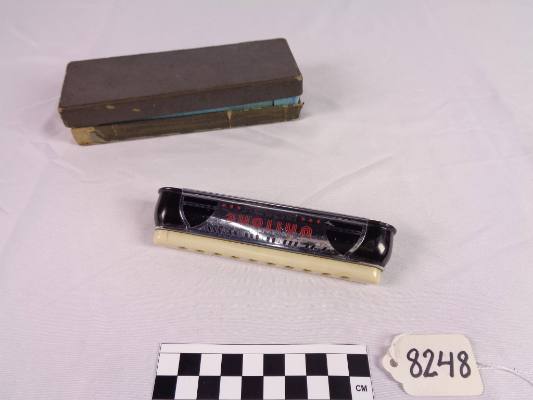 Chromatic harmonica
