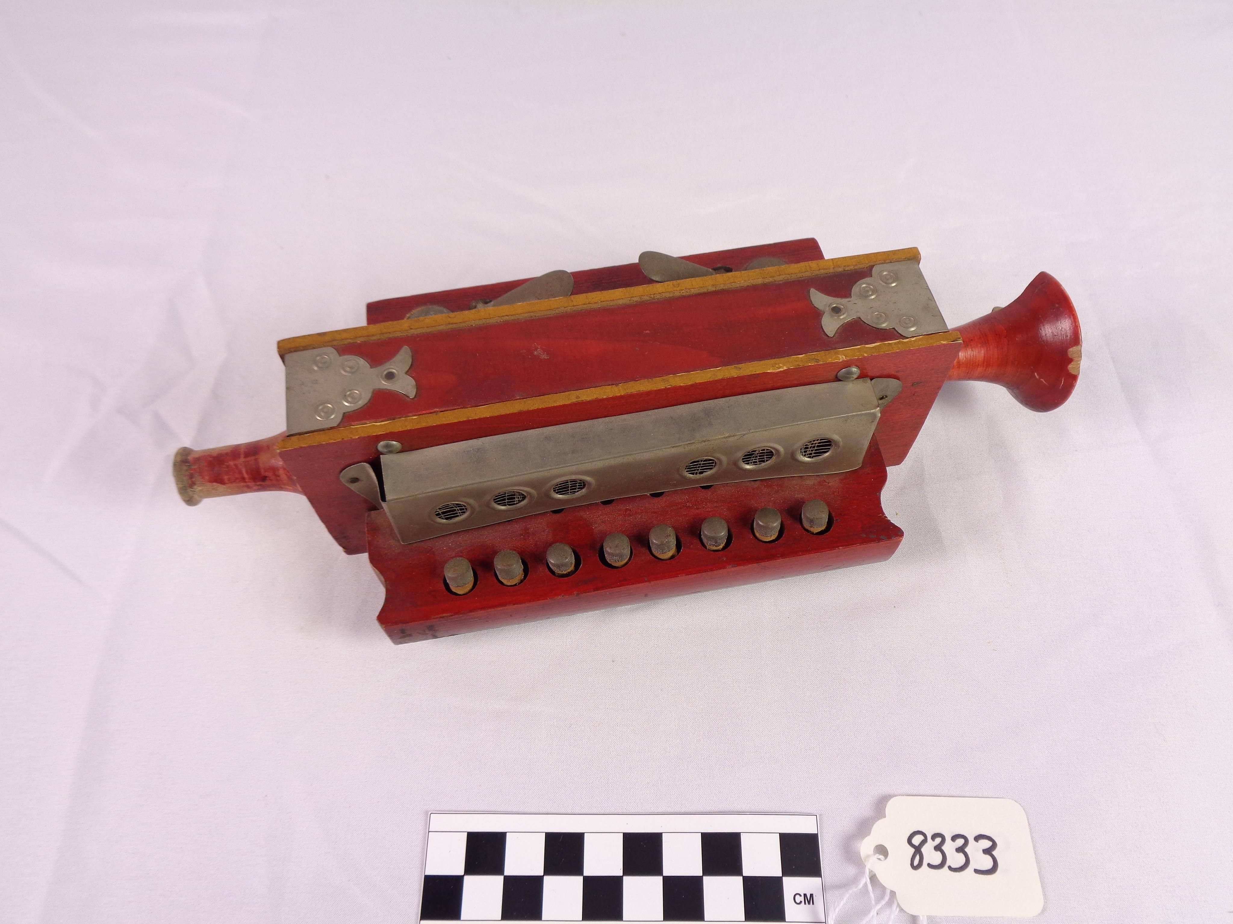 Blow accordion