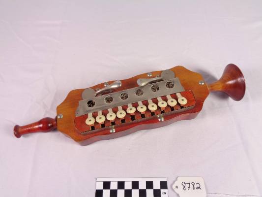 Blow accordion