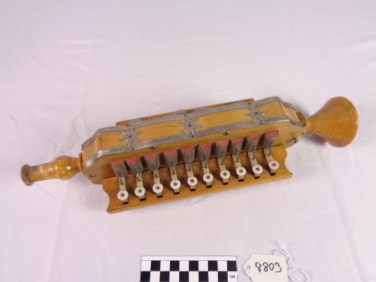 Blow accordion