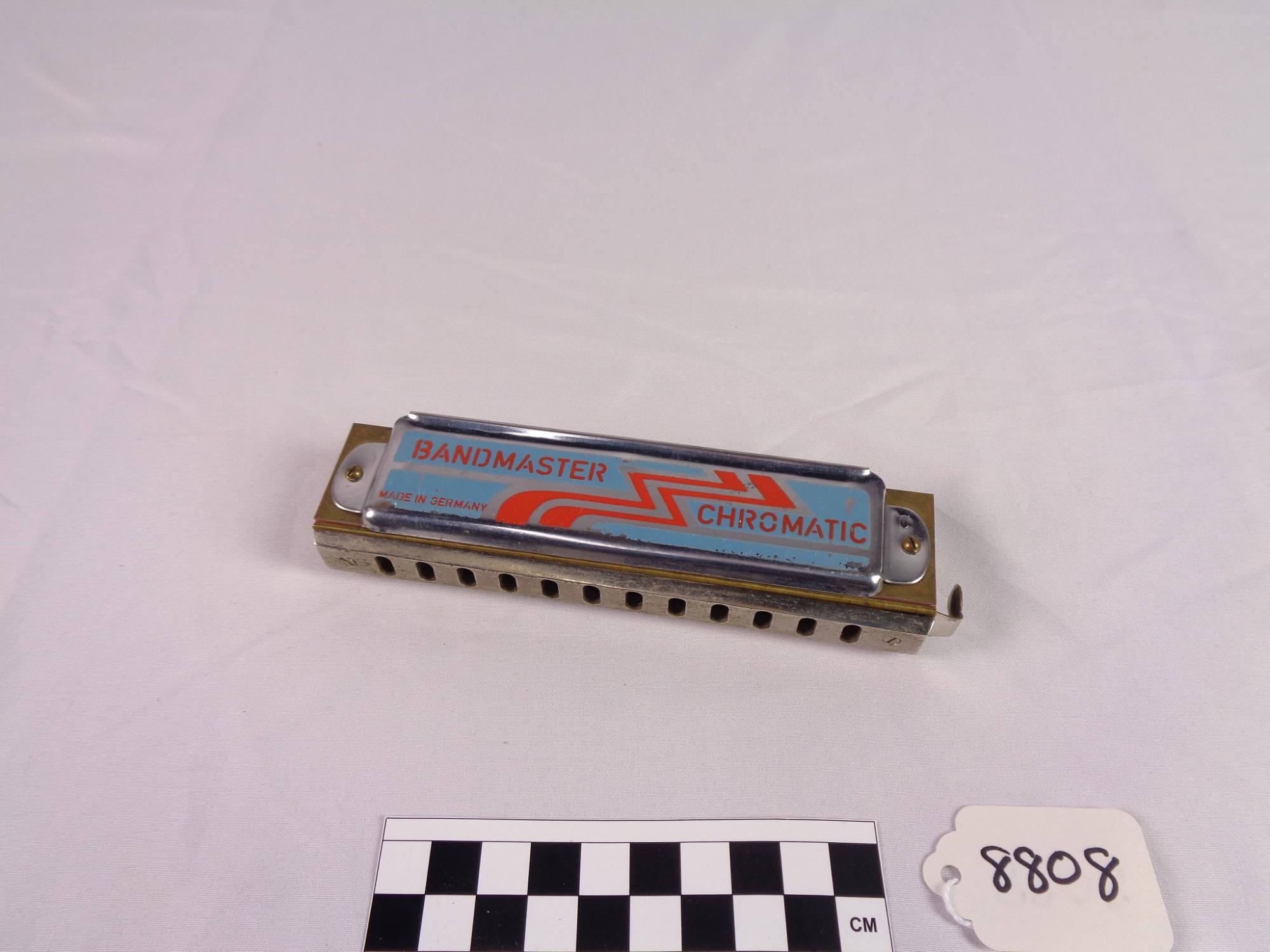 Chromatic harmonica, C