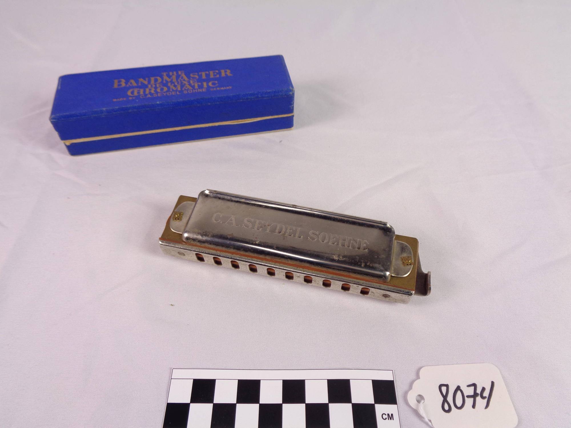 Chromatic harmonica, G