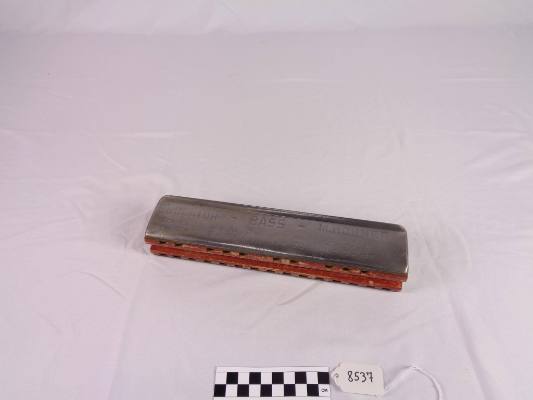 Bass harmonica