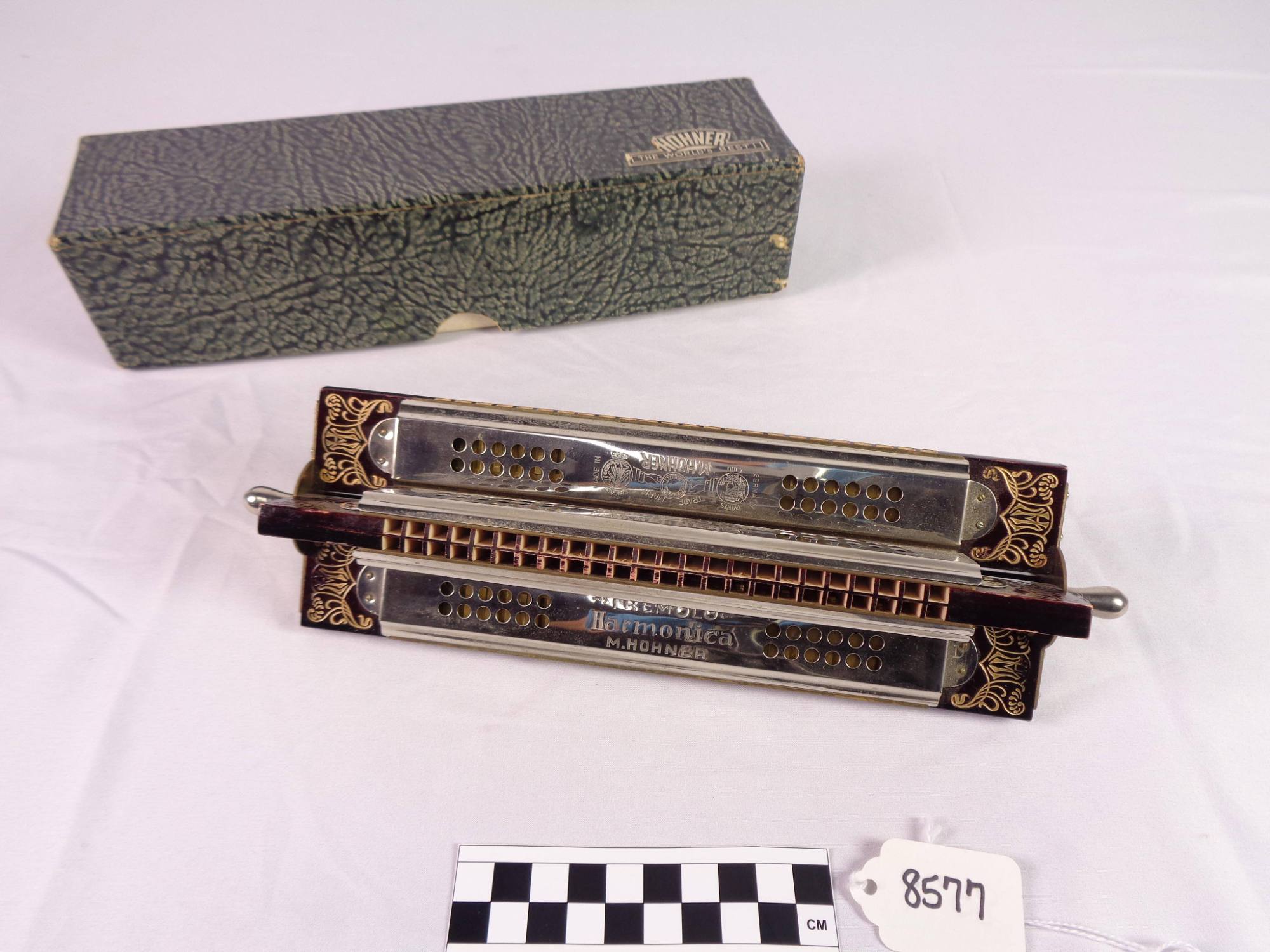 Paddle-wheel tremolo harmonica, C, F, D, G