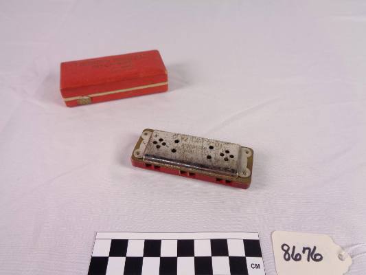 Pitch pipe, E to E-flat