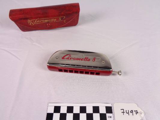 Chromatic harmonica, C