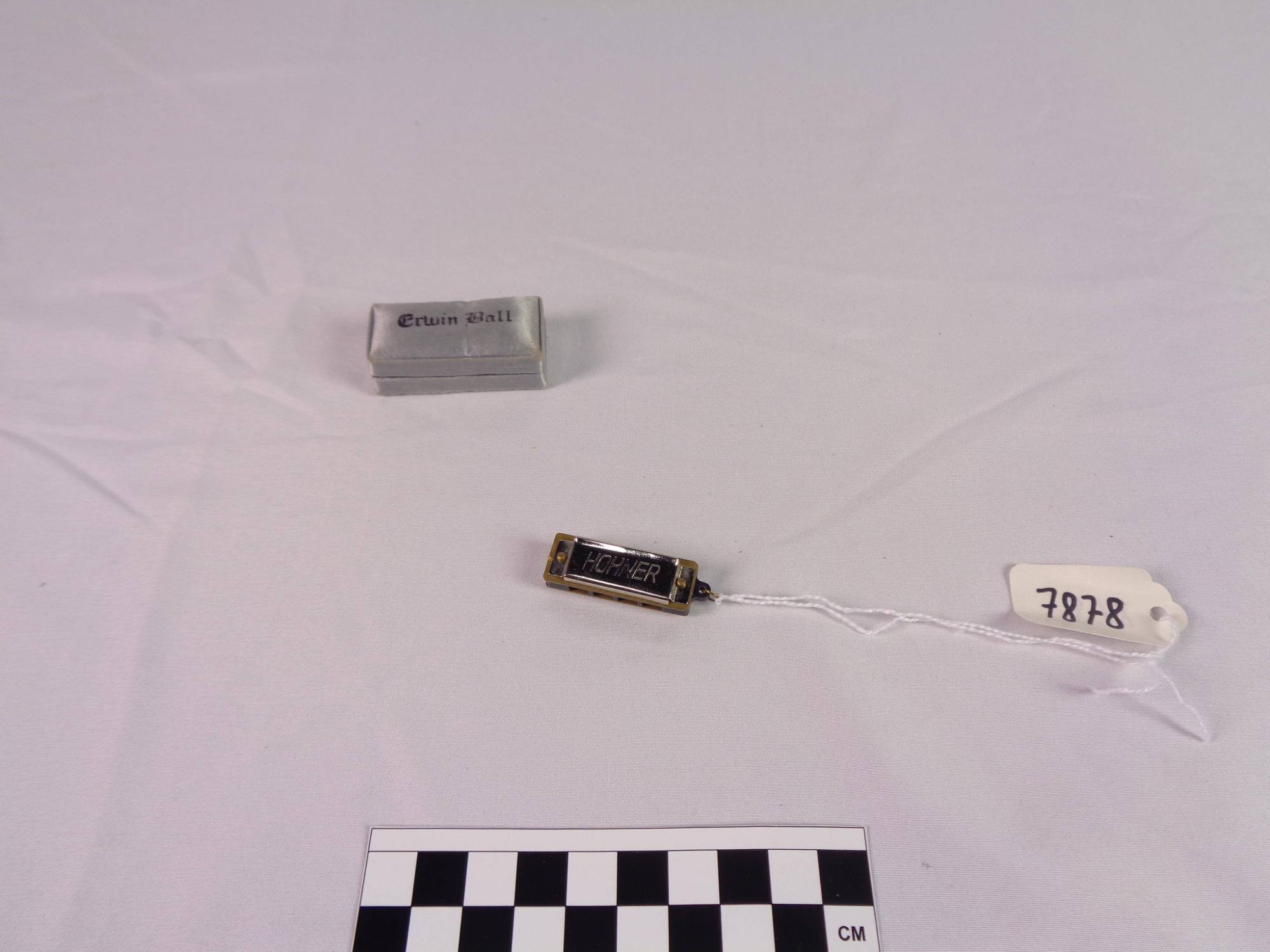 Miniature diatonic harmonica, C