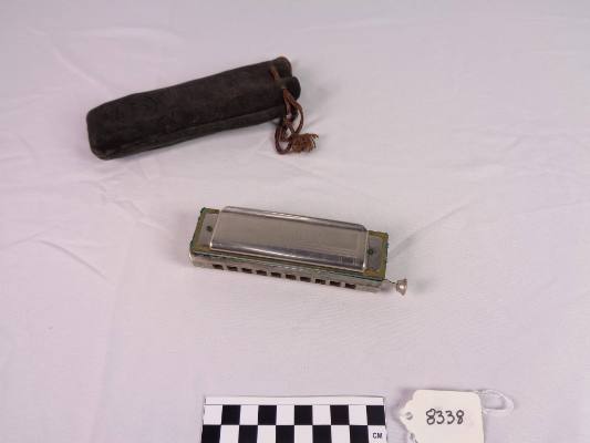 Chromatic harmonica, C