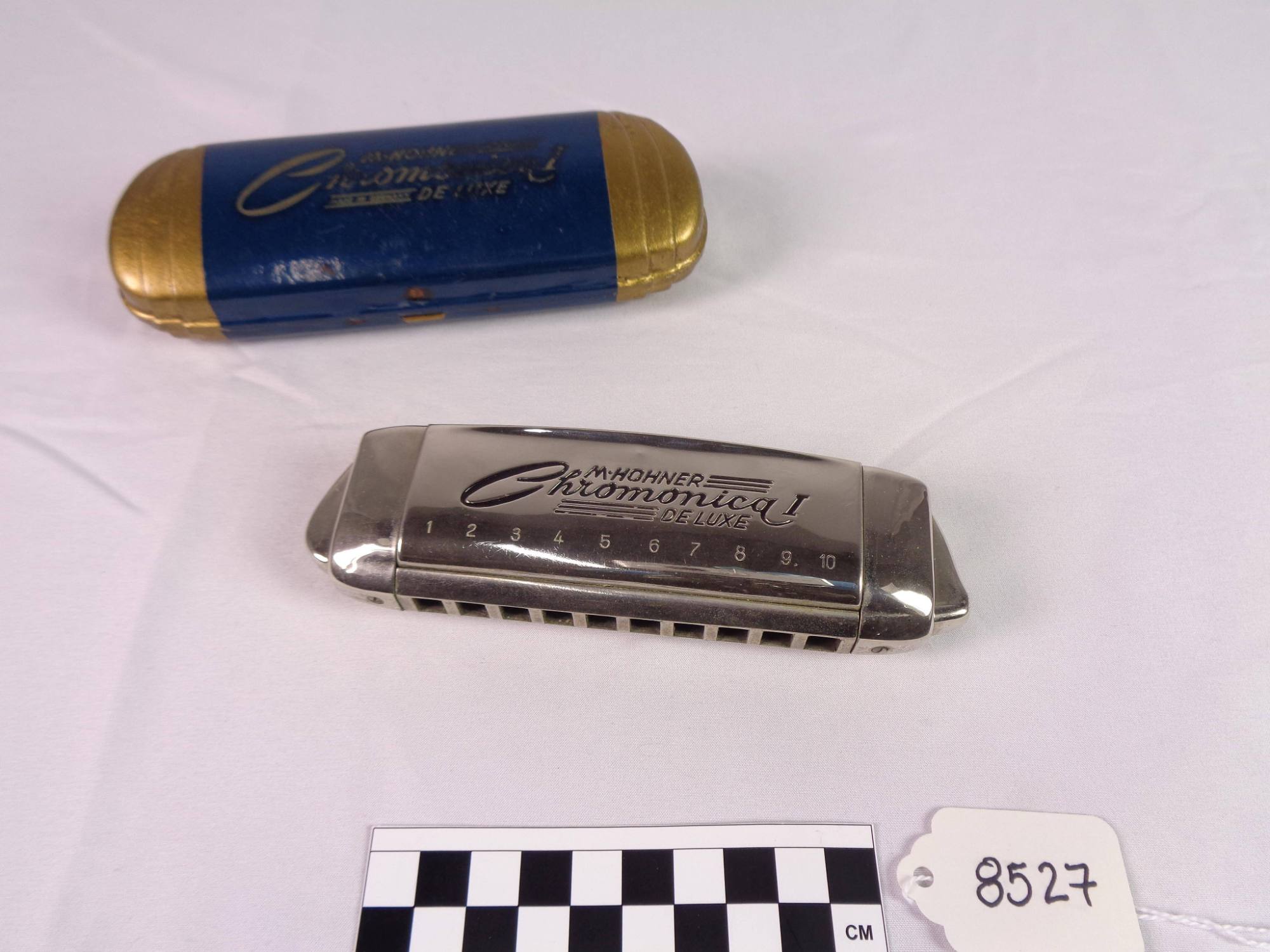 Chromatic harmonica, C