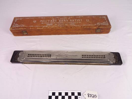 Double-sided, tremolo quartet harmonica, C, G, A, D