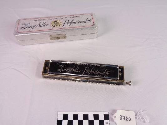 Chromatic harmonica, C