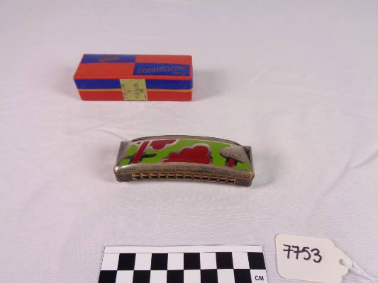 Octave-tuned harmonica, C