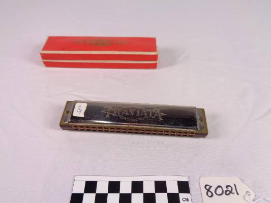Tremolo harmonica, C