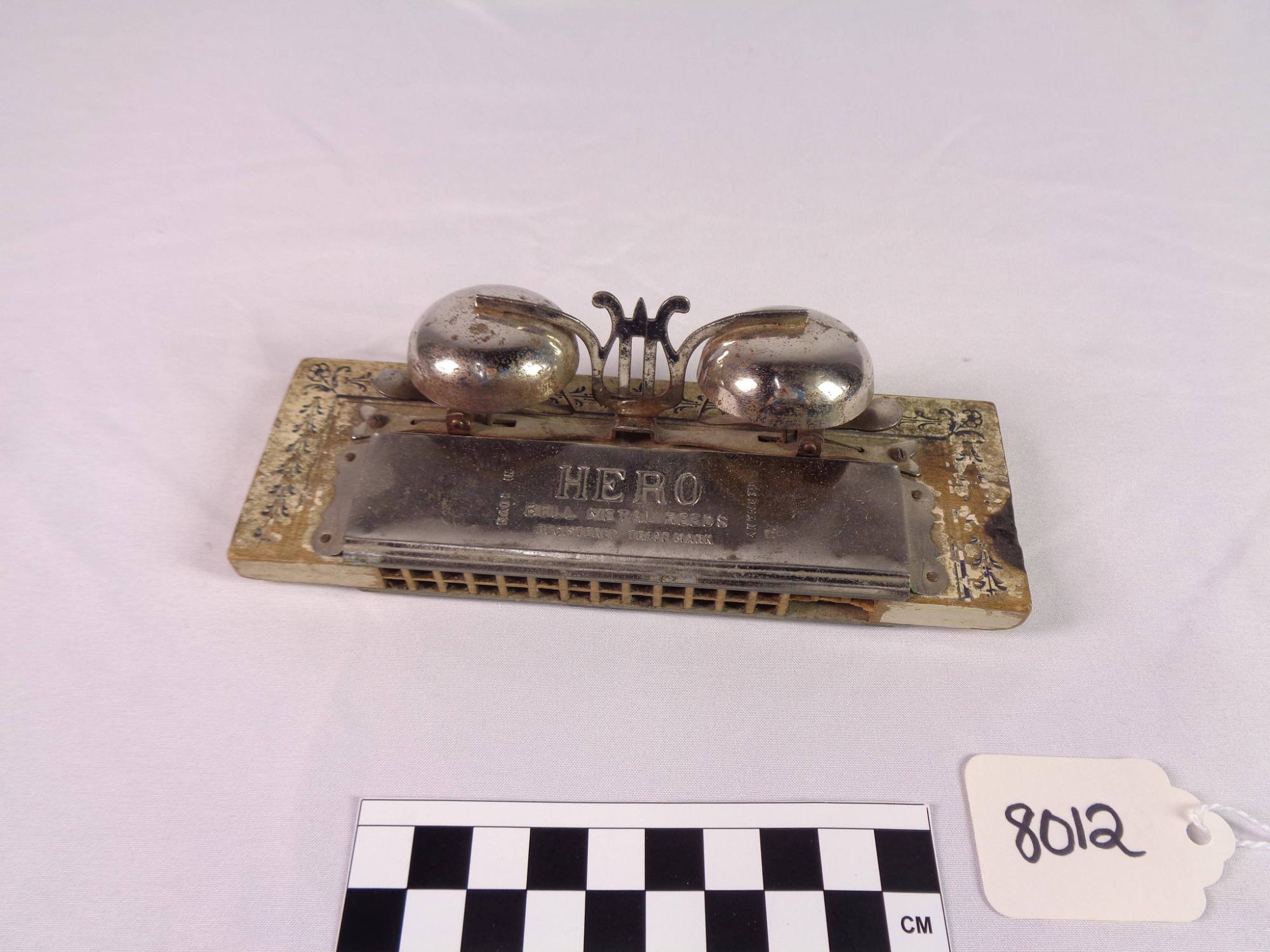 Bell harmonica