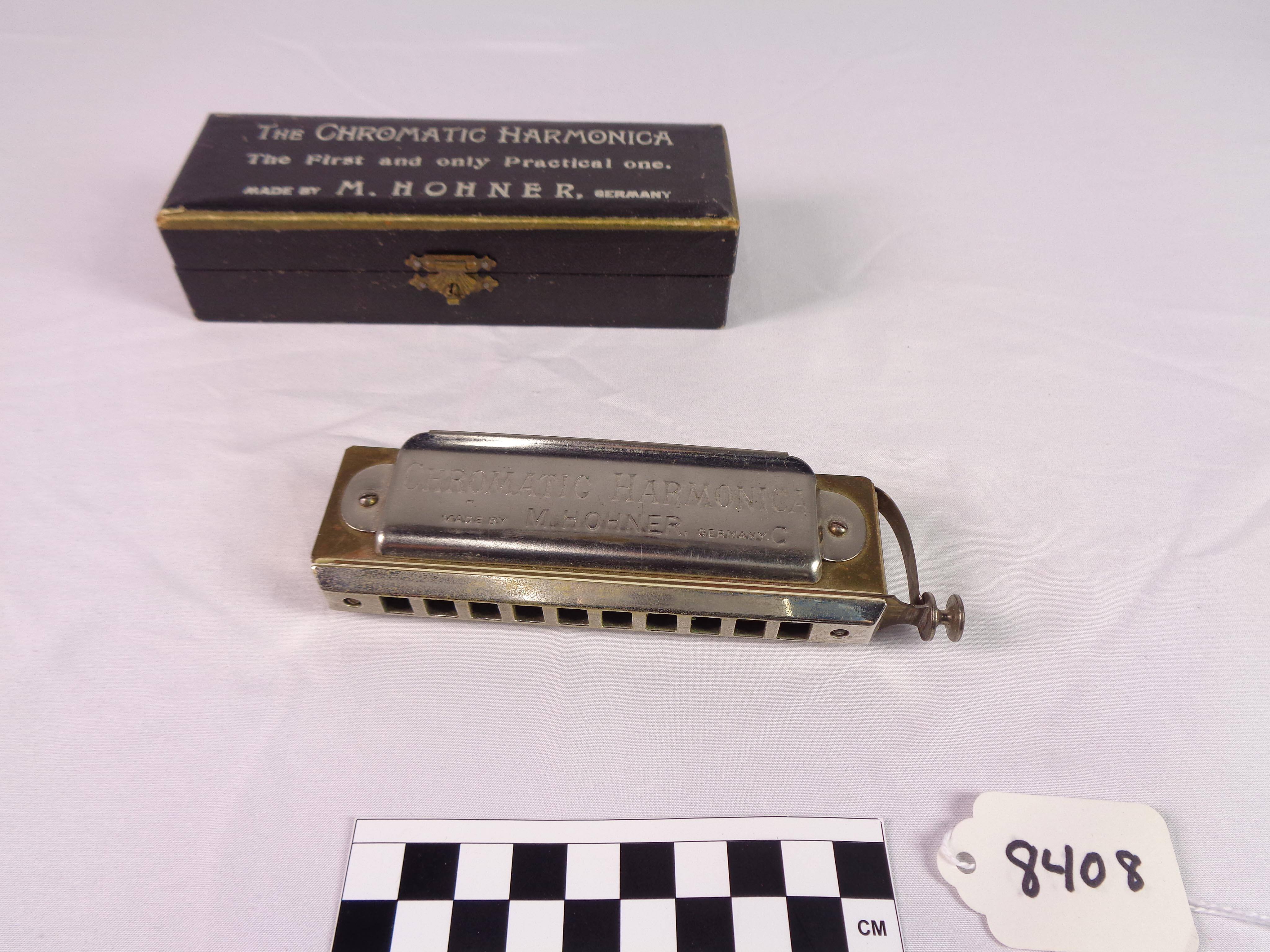 Chromatic harmonica, C