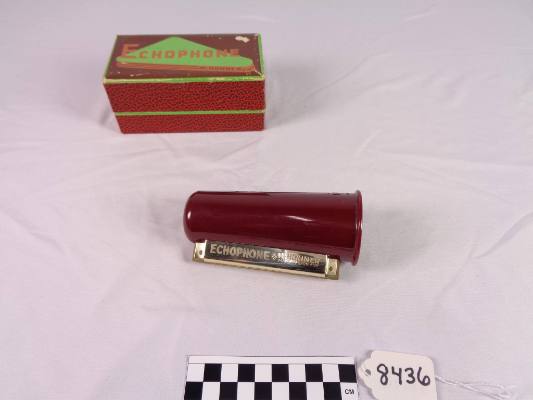 Diatonic resonator harmonica, C