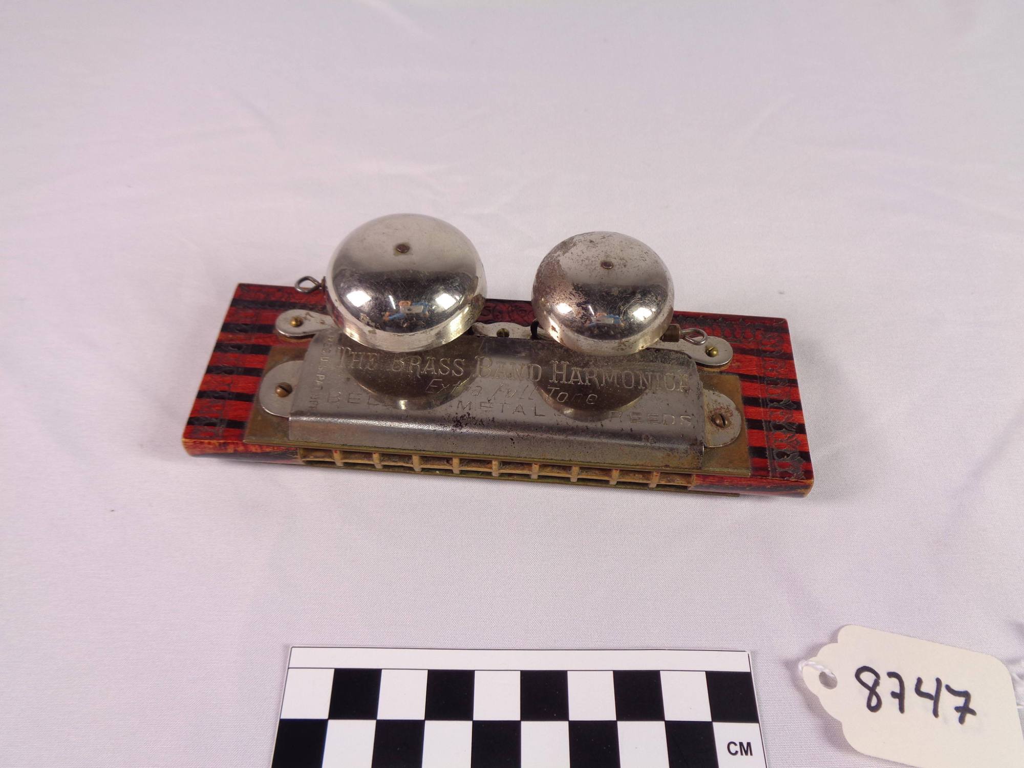 Bell harmonica