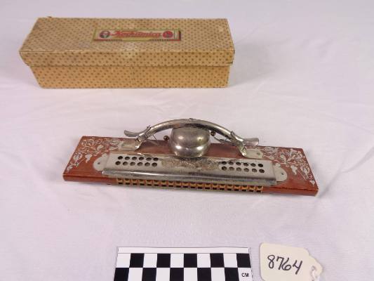 Bell harmonica