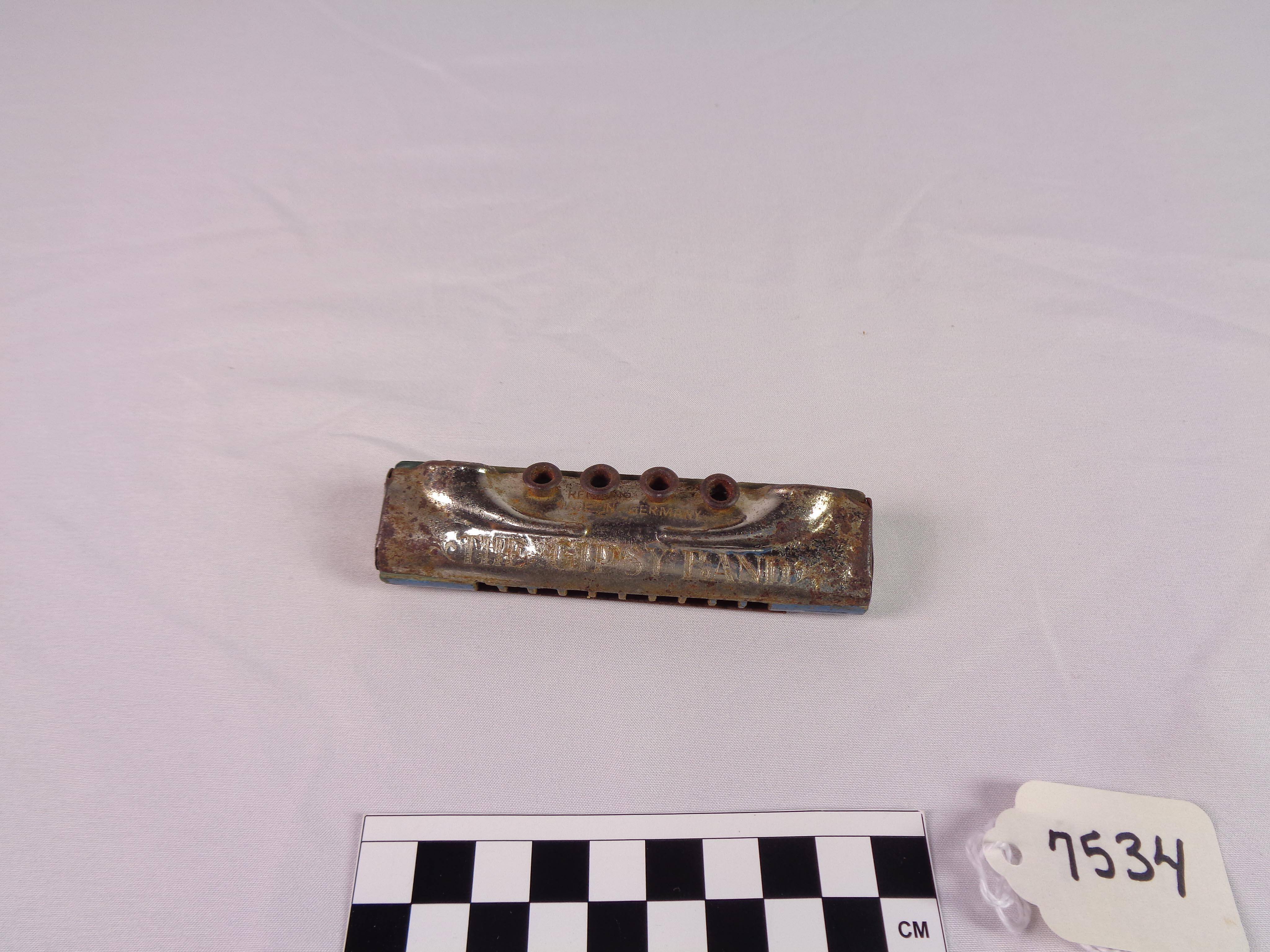 Grommet harmonica