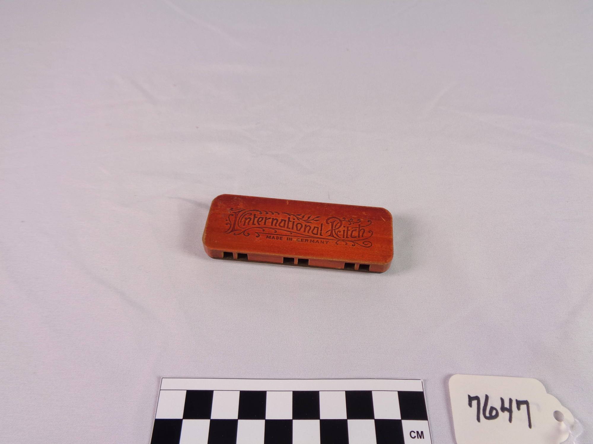 Pitch pipe, E to E-flat
