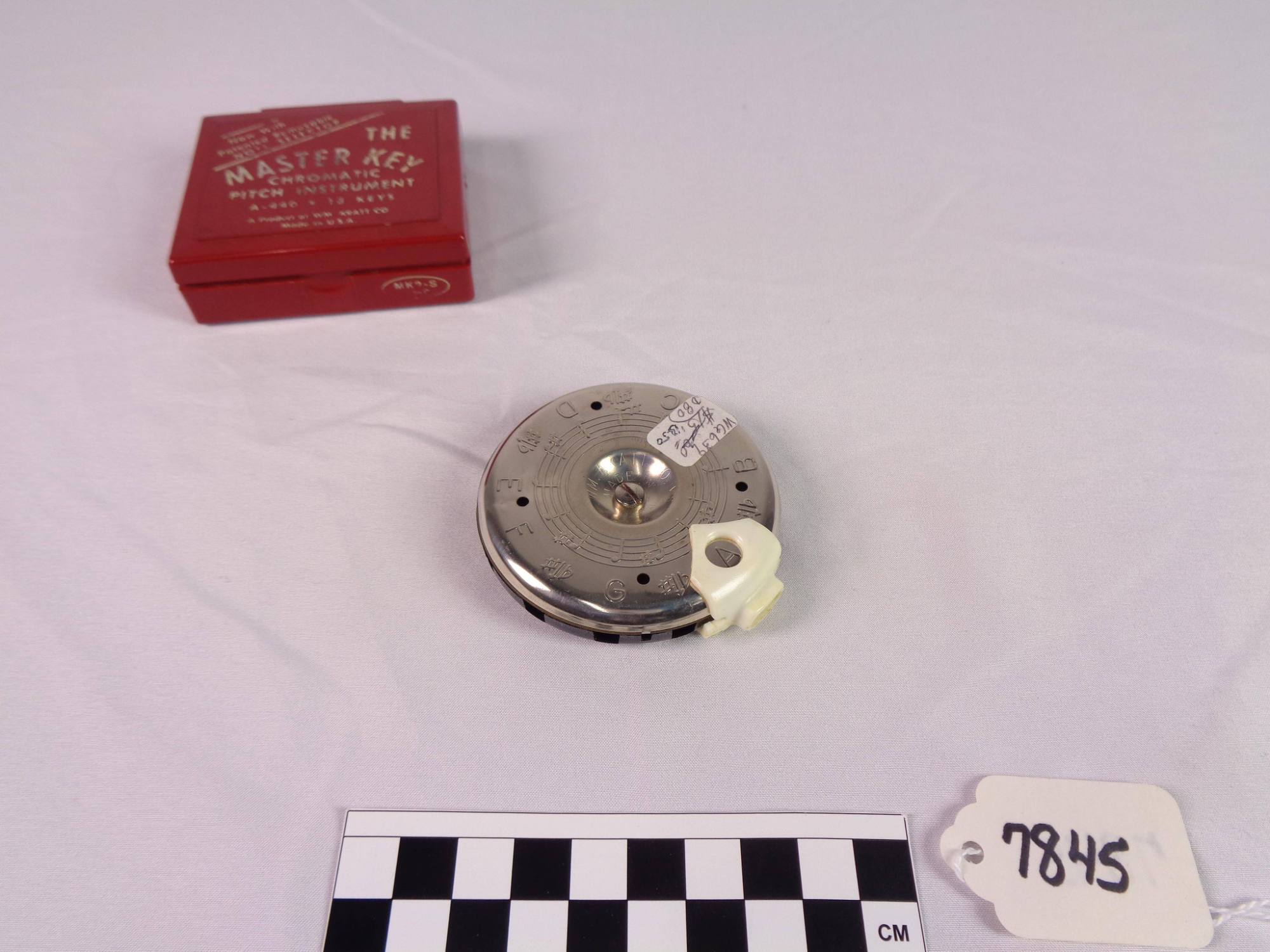 Pitch pipe, C-C